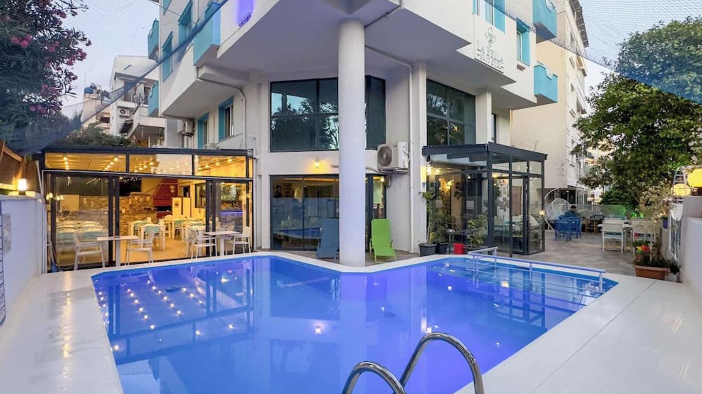โรงแรมลาเบลล่าสวีท