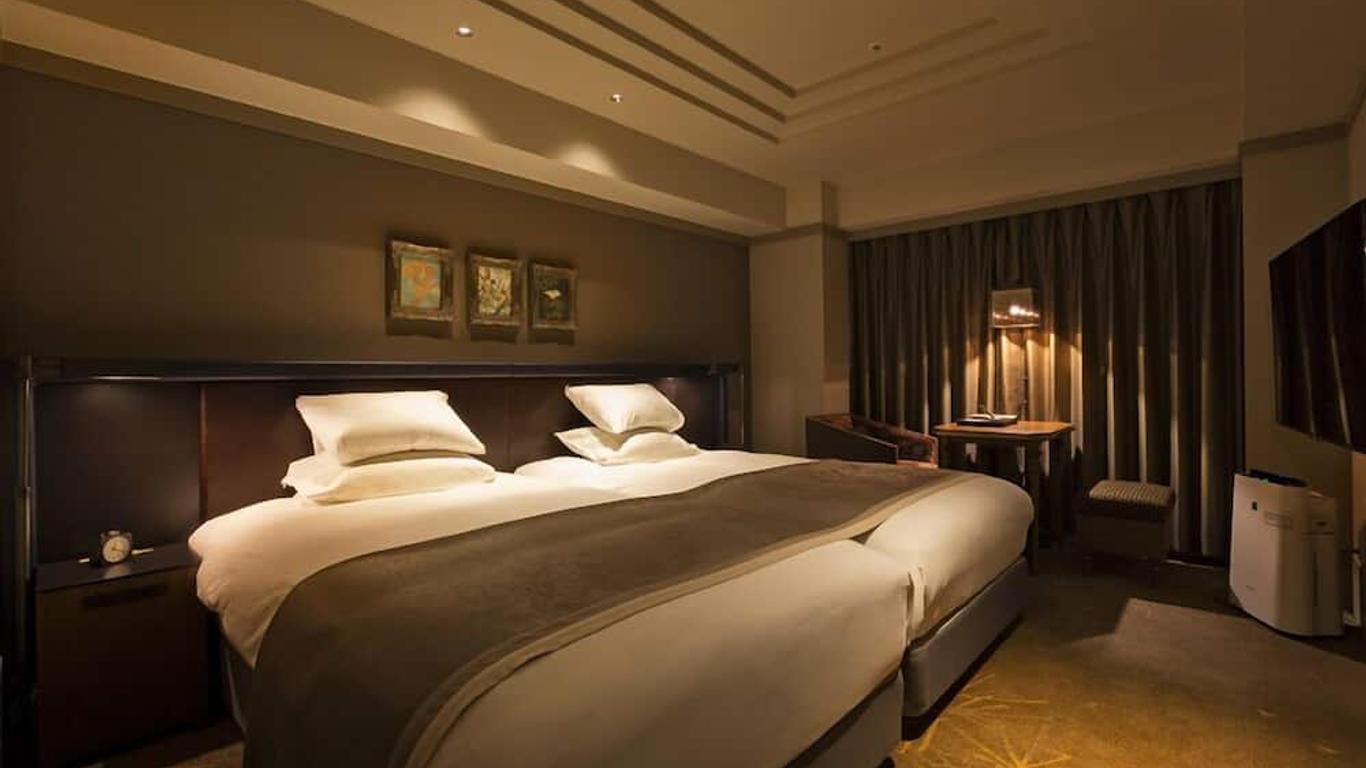 โรงแรมรอยัล พาร์ค ทากามัตสึ