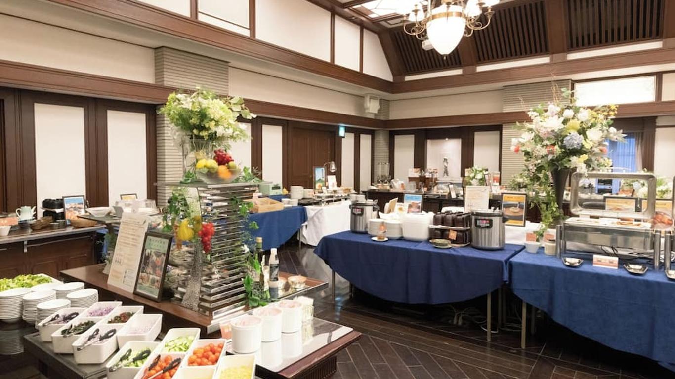 โรงแรมมอนเทอเร่ย์ เซนได