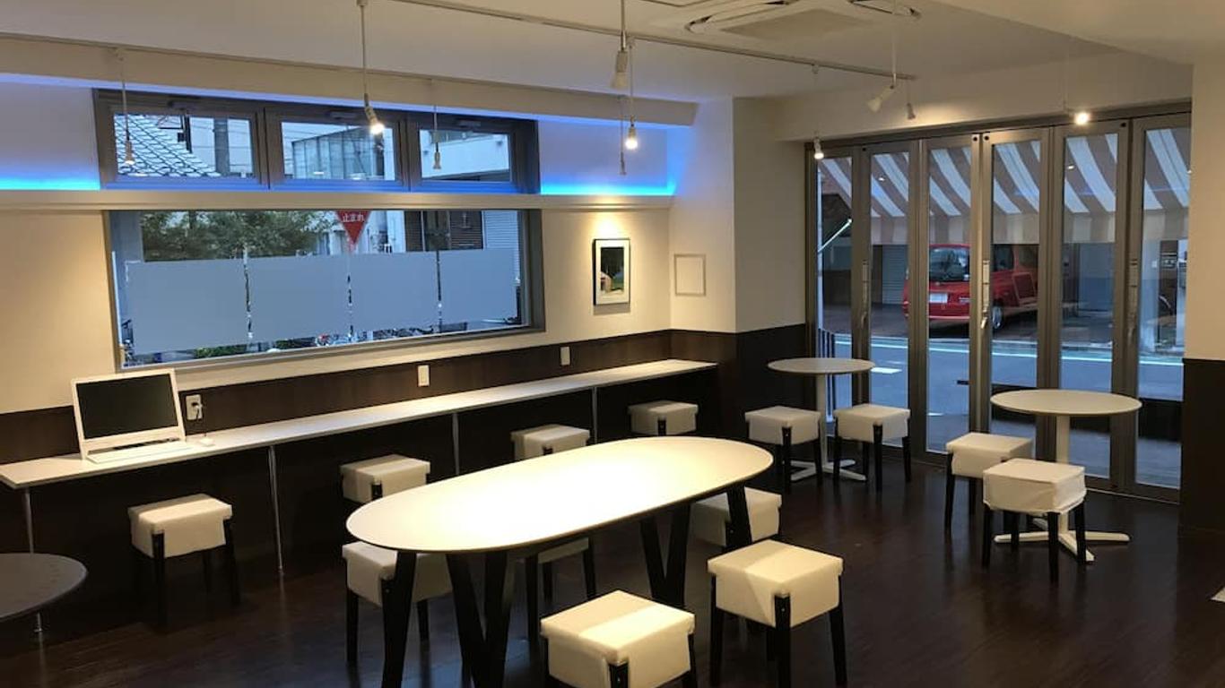 โรงแรมอาวล์ โตเกียว