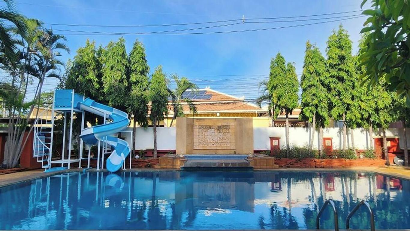 Riviera Resort พัทยา