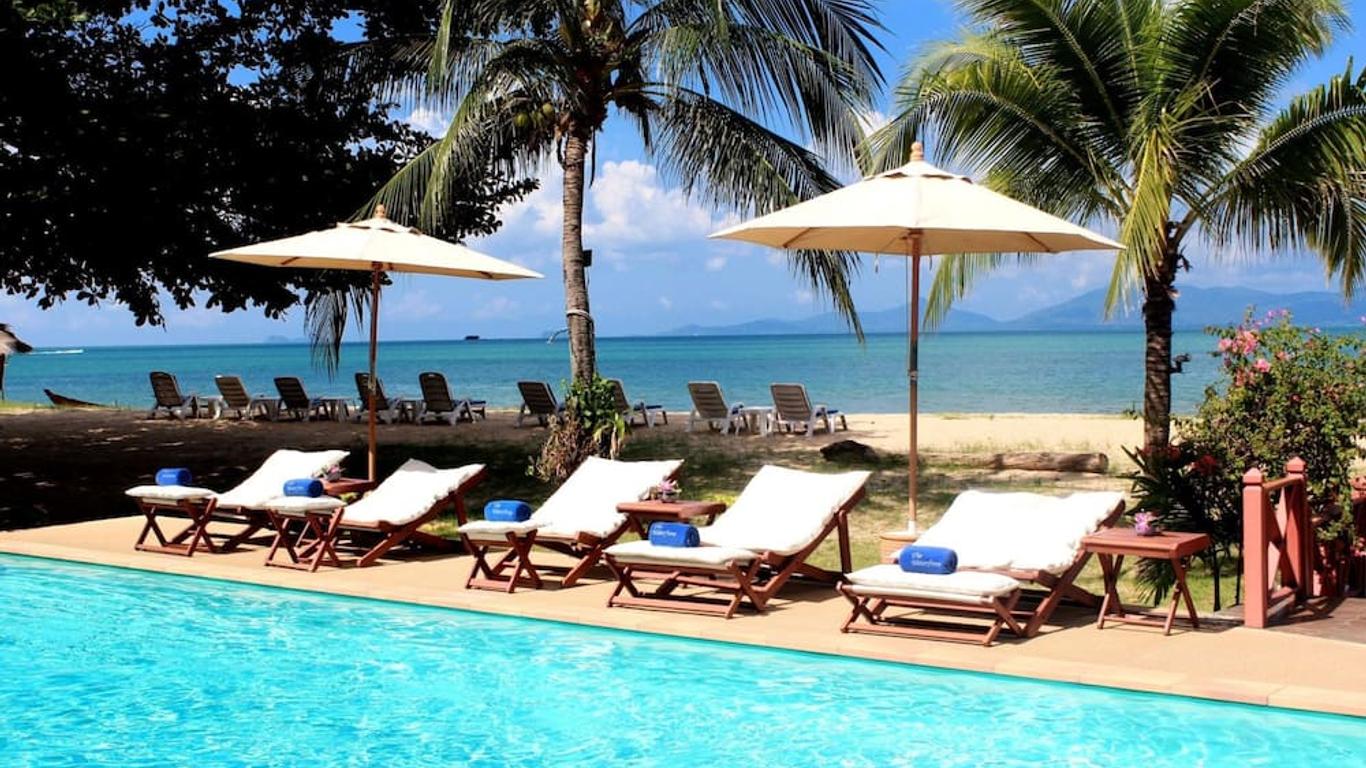 เดอะ วอเตอร์ฟรอนท์ บูติค โฮเต็ล แอนด์ คาเฟ่
