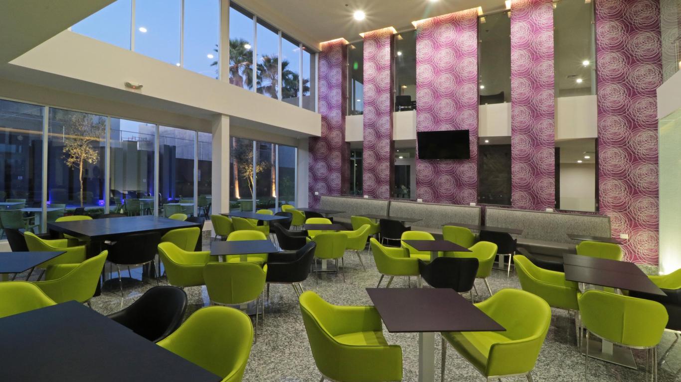 Holiday Inn Express & Suites Hermosillo, โรงแรมของ IHG