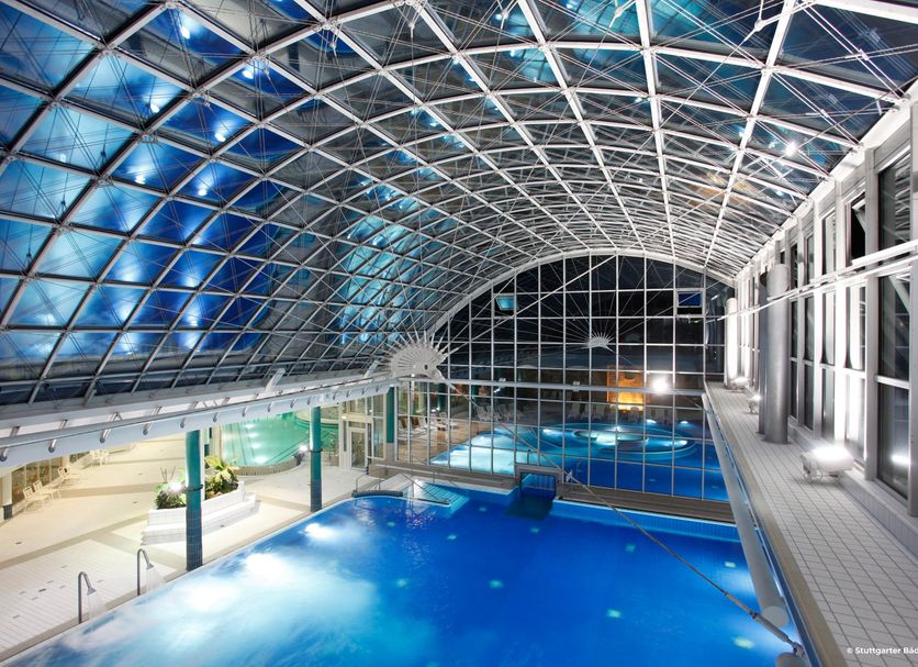 สระว่ายน้ำ รูปภาพ