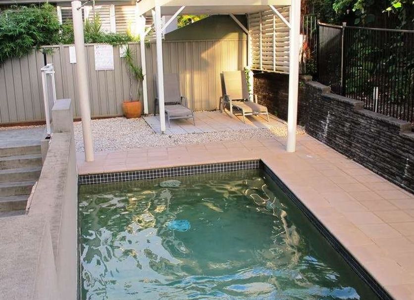 สระว่ายน้ำ รูปภาพ