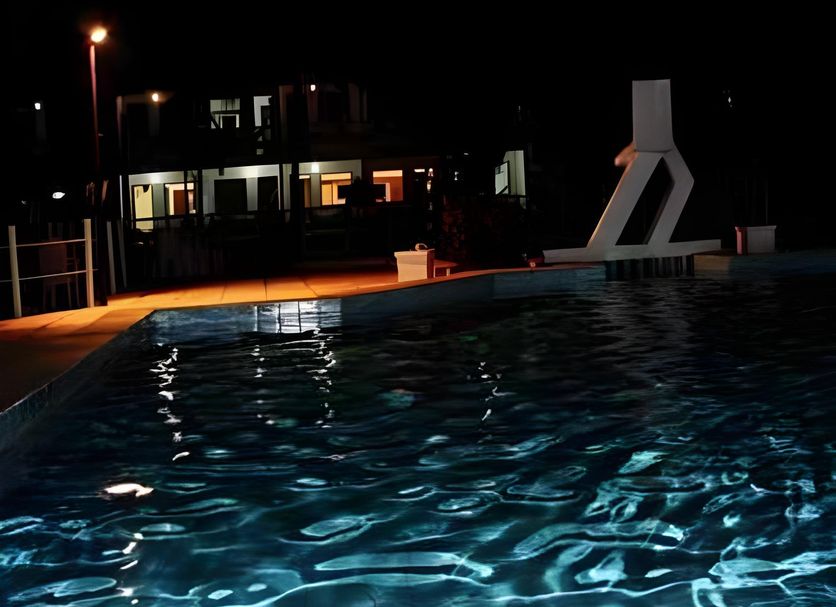 สระว่ายน้ำ รูปภาพ