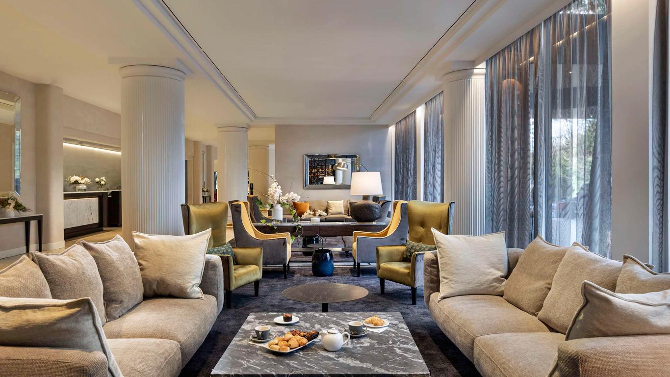 โรงแรมปูลแมน โอคแลนด์ แอนด์ อพาร์ทเมนท์ส
