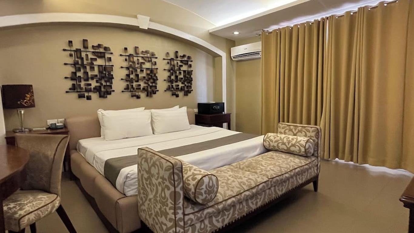 โรงแรมเดลรีโอ