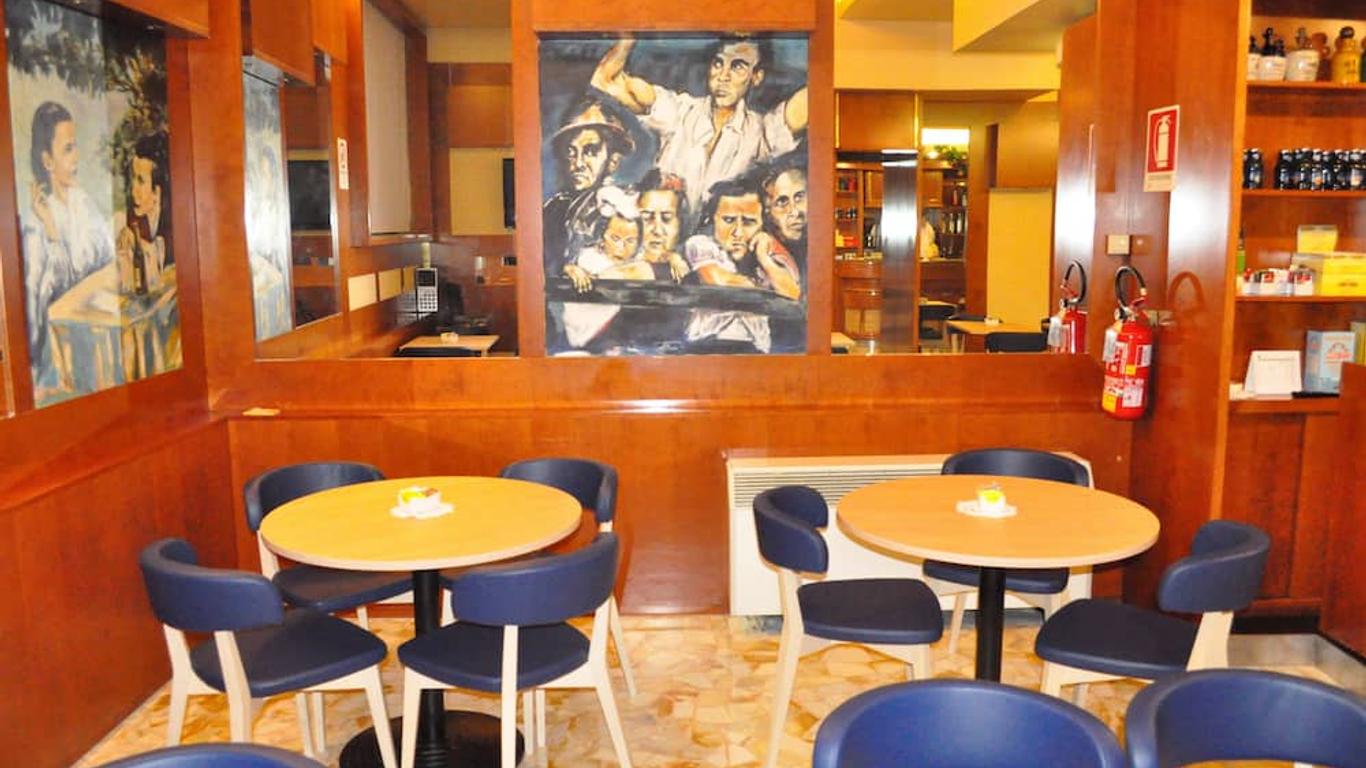 โรงแรมอิเจอา