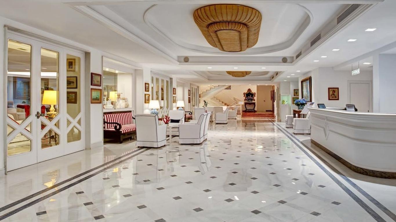 โรงแรมแกรนด์ ริเวียร่า