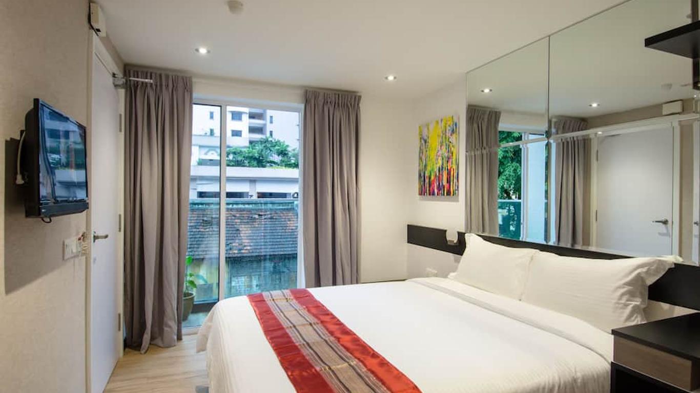 โรงแรม 12fly