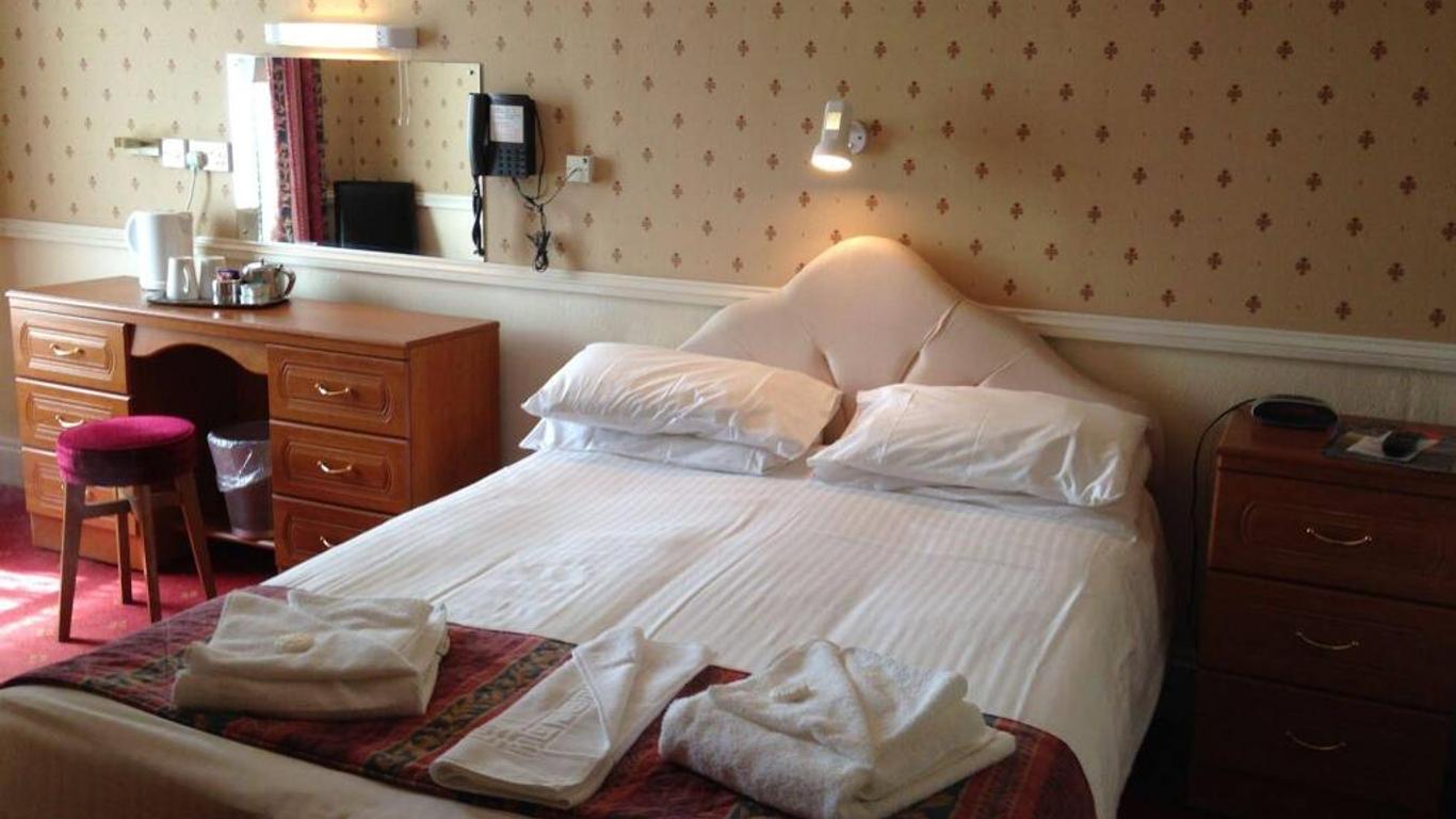 Cliffdene Hotel