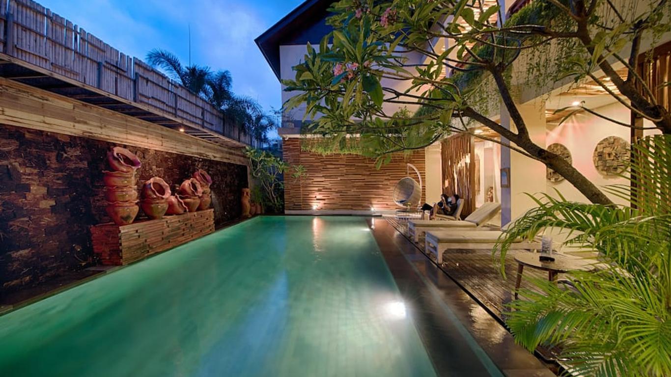 โรงแรมนาตยา กิลิตราวางัน