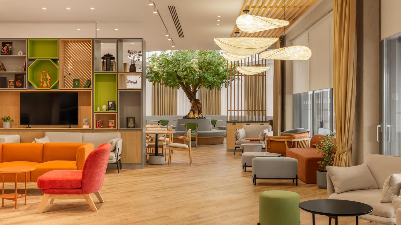 โรงแรม ฮอลิเดย์ อินน์ อัลมาตี้ บาย IHG
