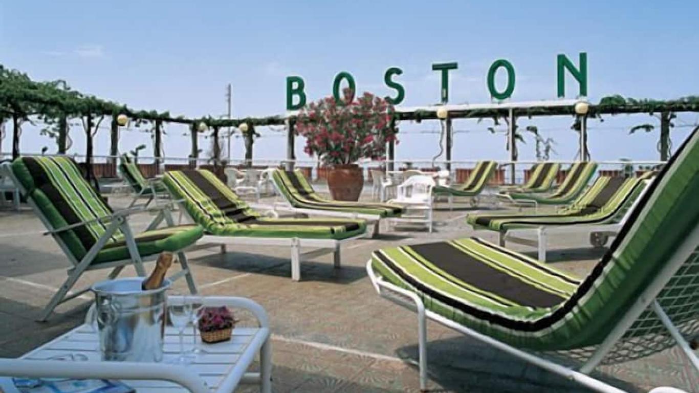 โรงแรมแกรนด์ บอสตัน