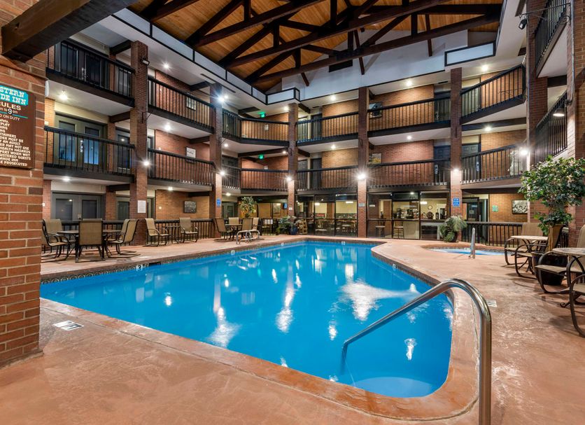 สระว่ายน้ำ รูปภาพ