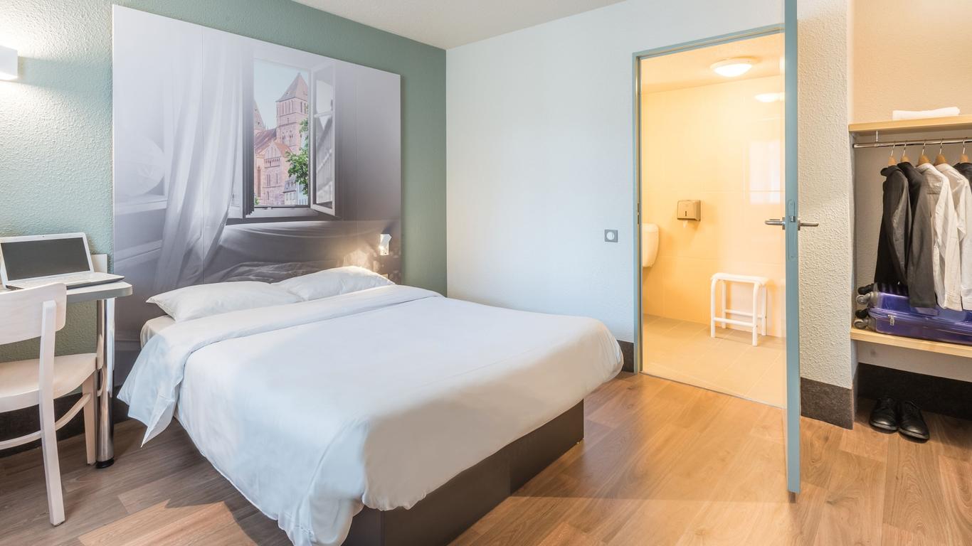 โรงแรม B&B บอร์โด เมริเนีย โรงแรมเดอ วิลล์