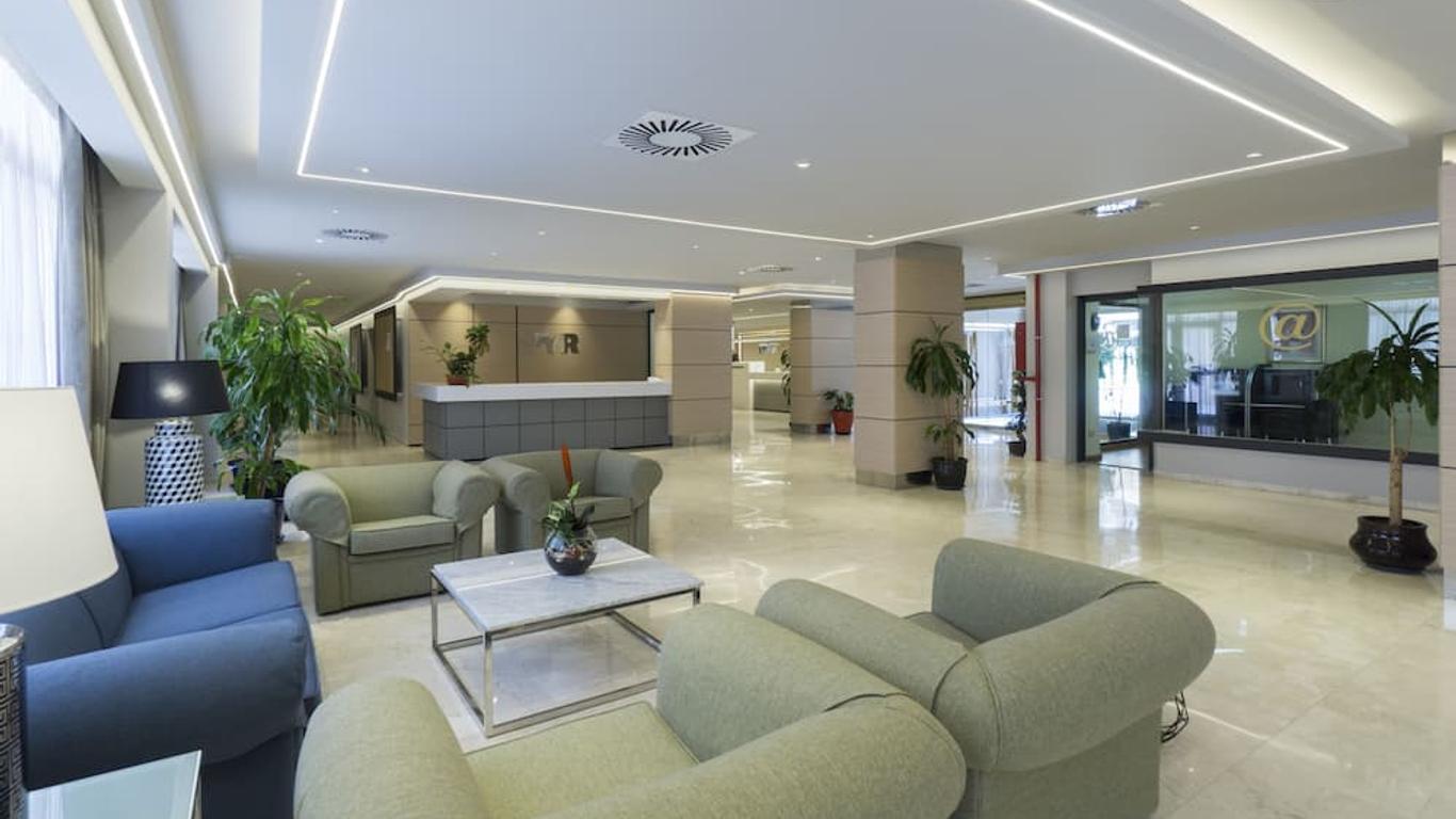 อพาร์ทโฮเทล พีวายอาร์ ฟวนซิโรลา