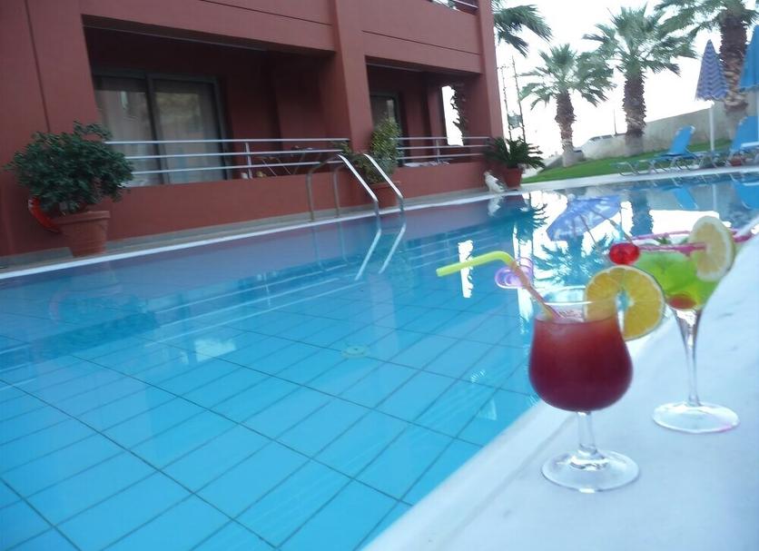 สระว่ายน้ำ รูปภาพ