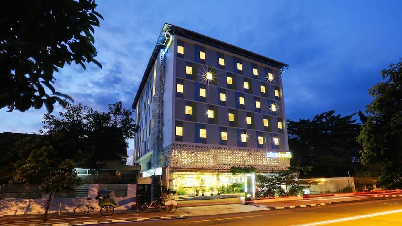 โรงแรมจิตราดรีม ยอกยาการ์ตา