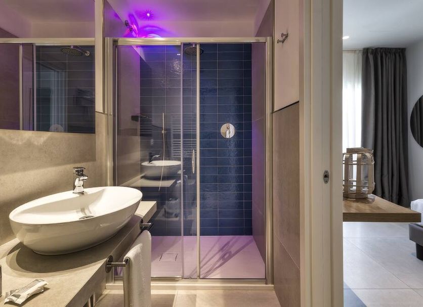 อื่น ๆ รูปภาพ