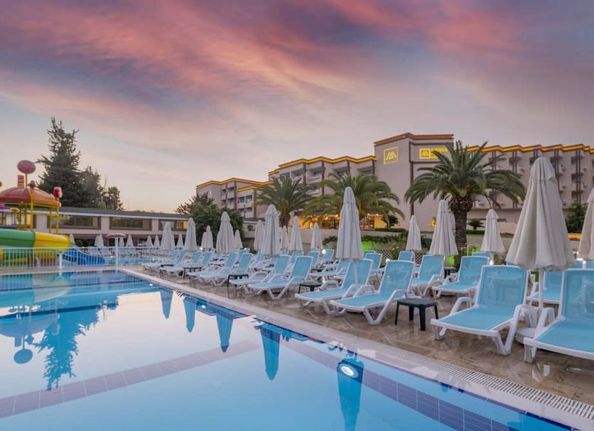 สระว่ายน้ำ รูปภาพ