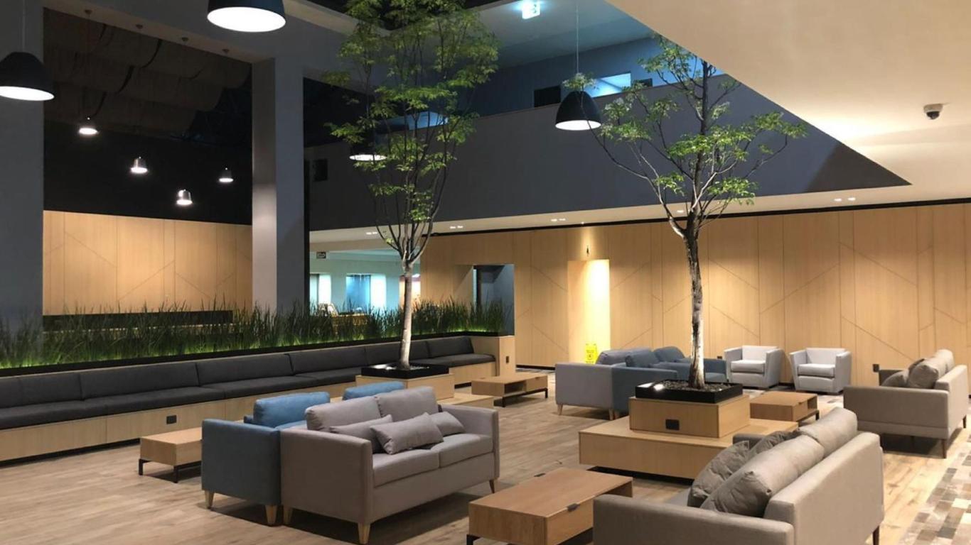 โรงแรม ฮอลิเดย์ อินน์ โมเรเลีย บาย IHG