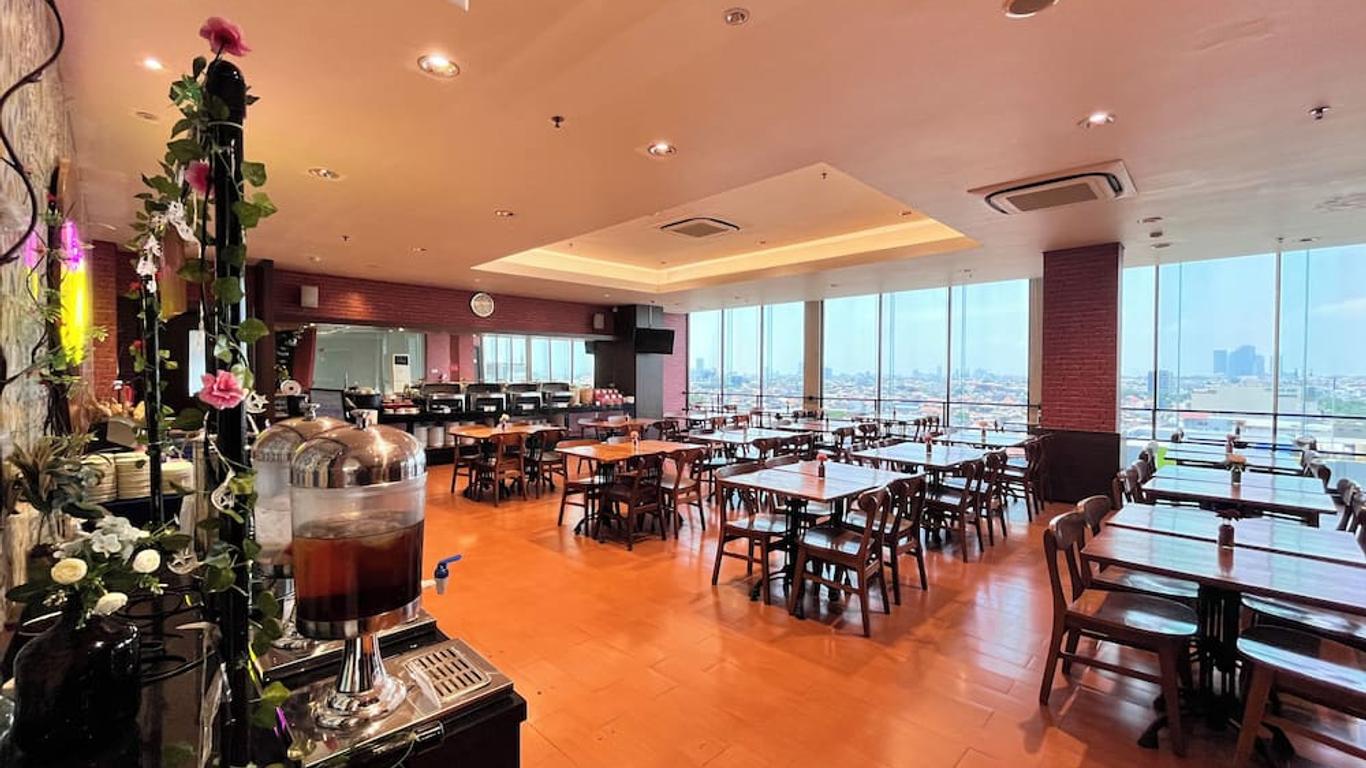 โรงแรม 88 เอมบง มาลัง