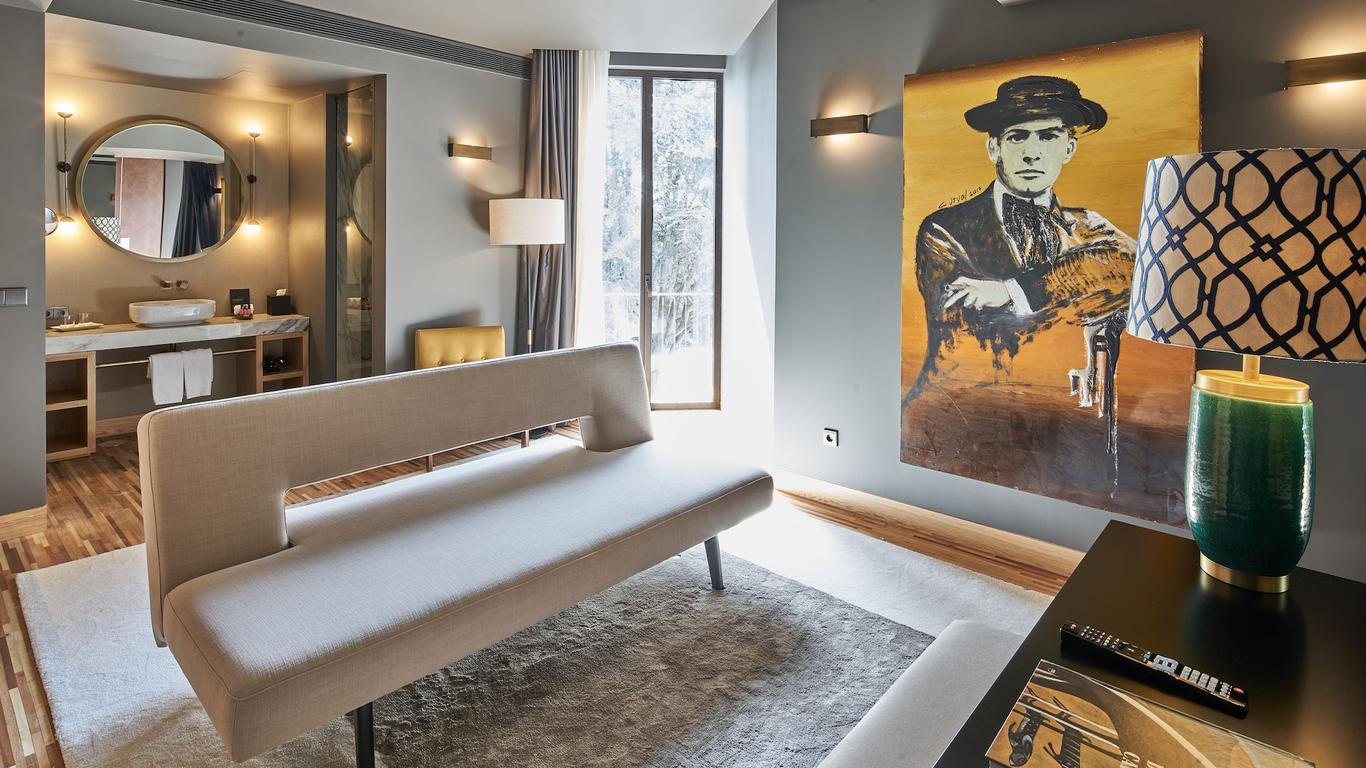 โรงแรม Torel Avantgarde