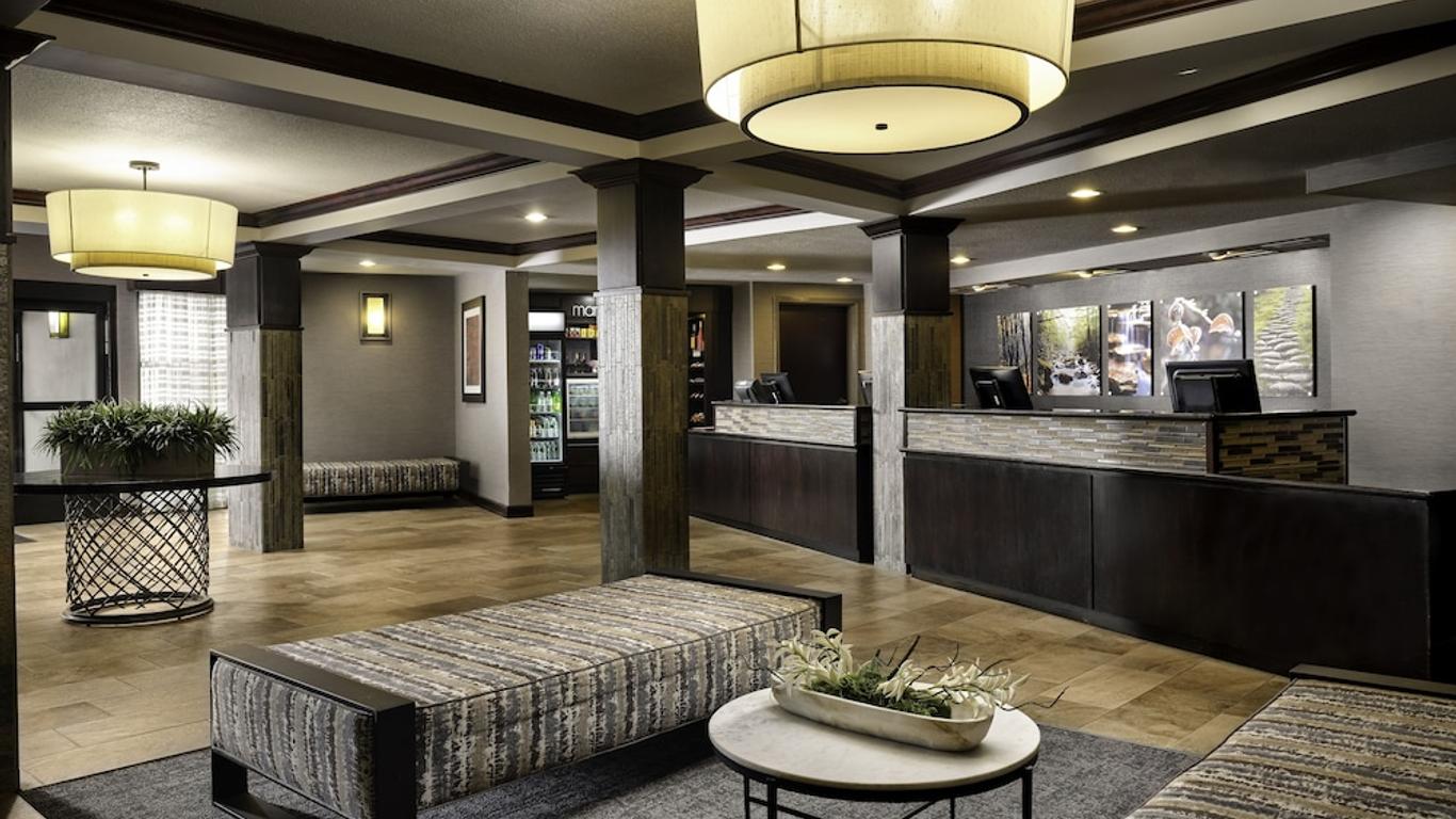 โรงแรม Branson Hillside