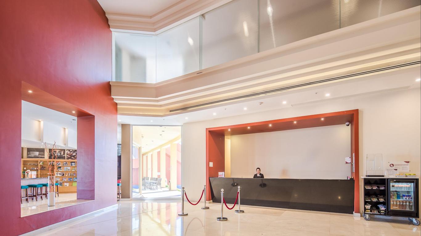 โคราวน์ พลาซ่า มอนเตร์เรย์ แอร์โรปูเอร์โต บาย IHG