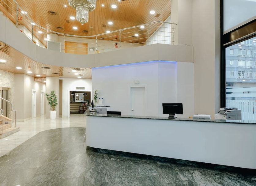 แผนกต้อนรับส่วนหน้า รูปภาพ