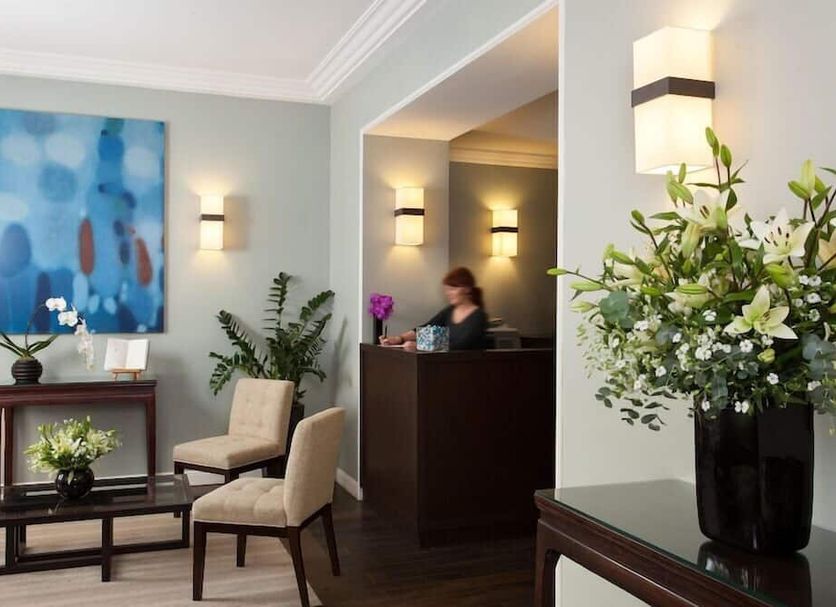 แผนกต้อนรับส่วนหน้า รูปภาพ