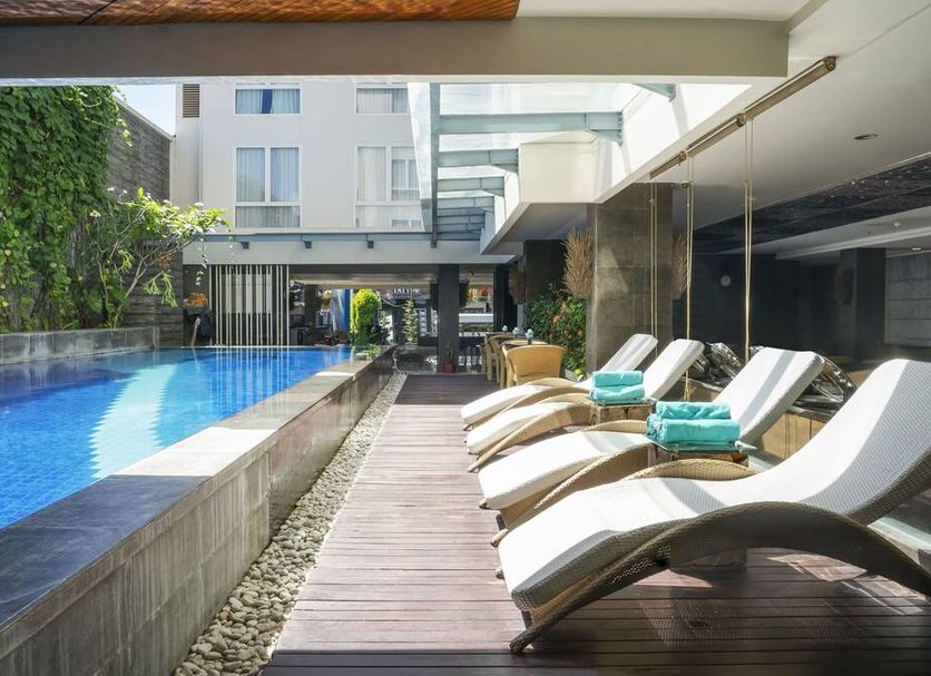 สระว่ายน้ำ รูปภาพ