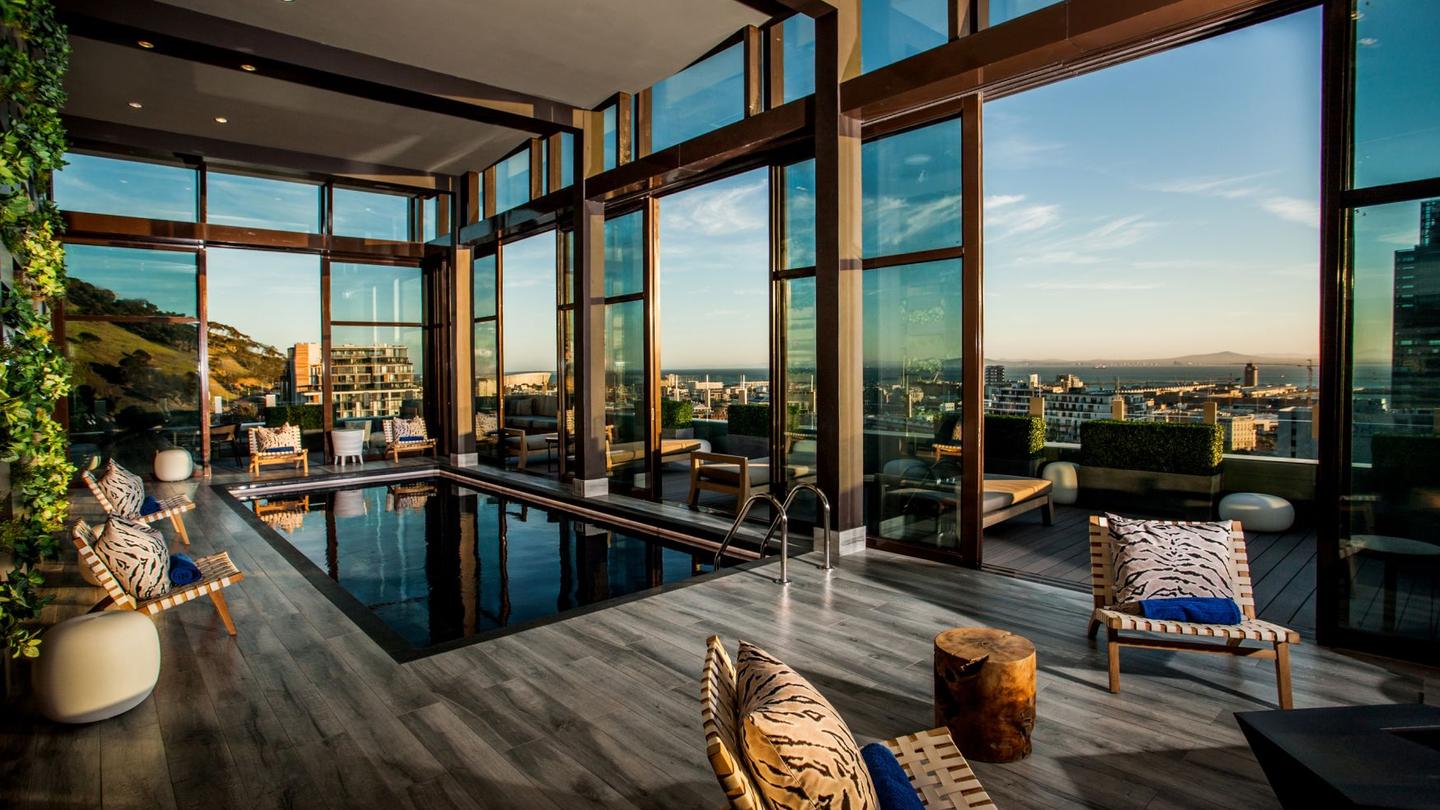 Sunsquare Cape Town City Bowl เริ่มต้นที่ ฿2,495 (฿̶8̶,̶1̶6̶9̶