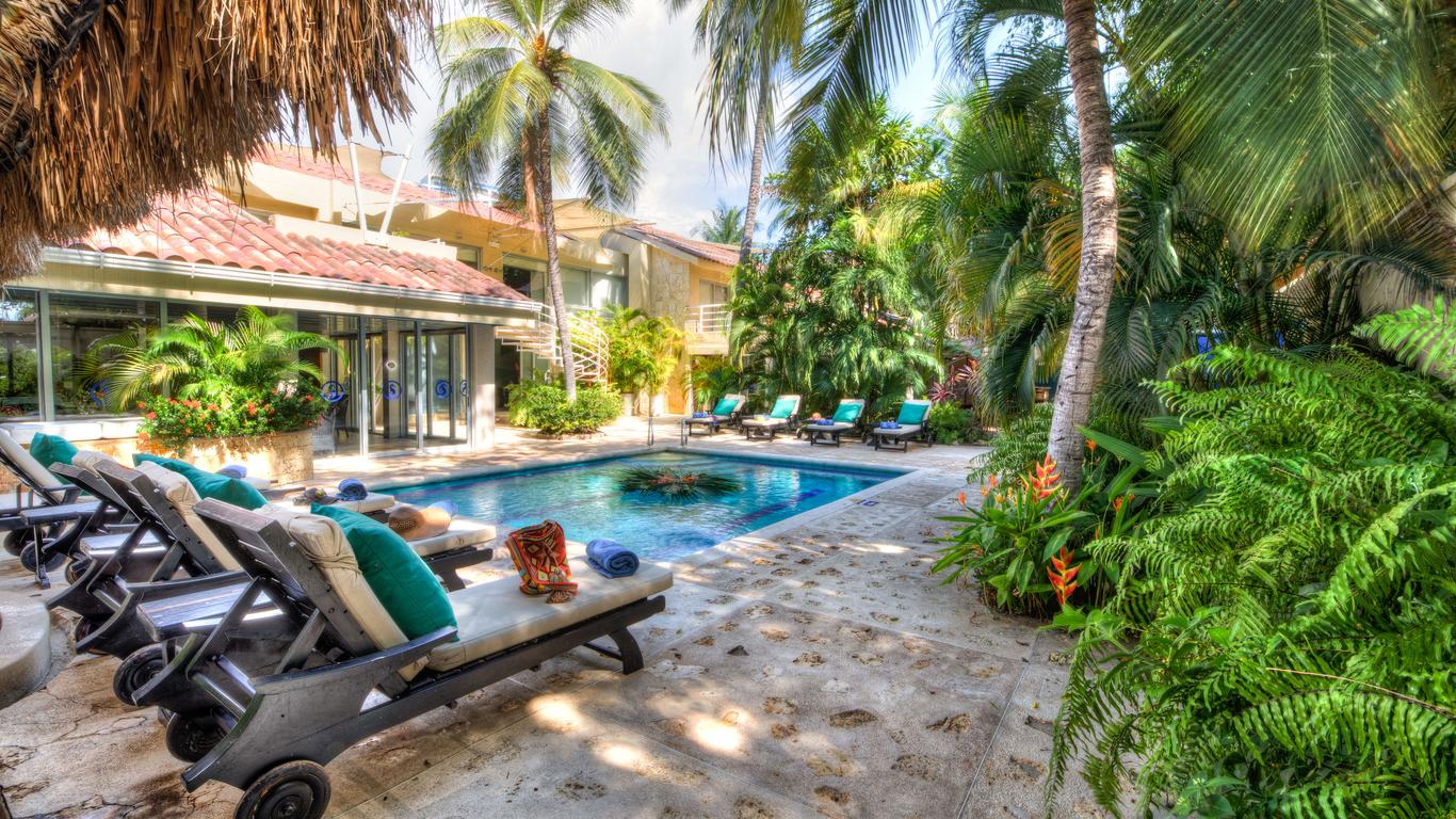 โรงแรม ซันโตรินี เอ็กซ์เพรส และ คาบาญญาส์