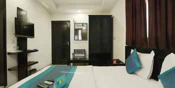 Fabhotel Majestic East Of Kailash - New Delhi - Bedroom