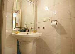 FabHotel Park Inn - Bangalore - Bathroom