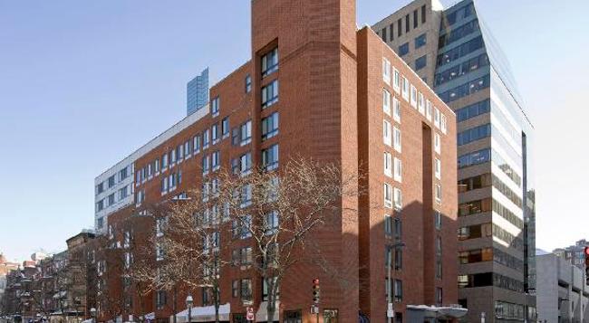 Oakwood at Exeter Towers - Boston - Building