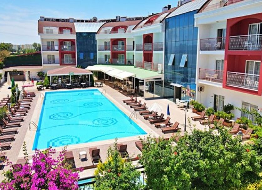 สระว่ายน้ำ รูปภาพ