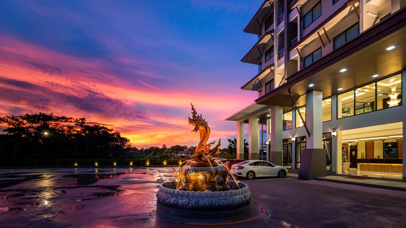 โรงแรมปุระนคร